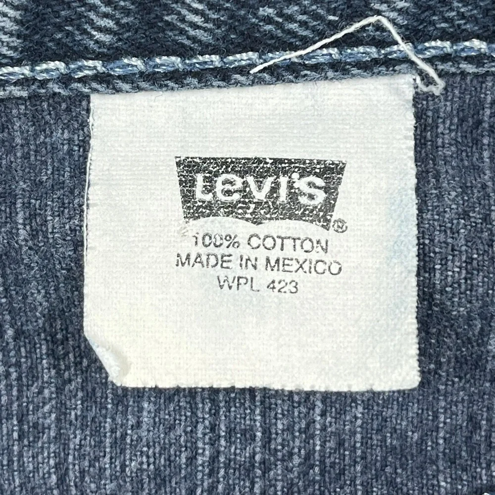 Levis step into